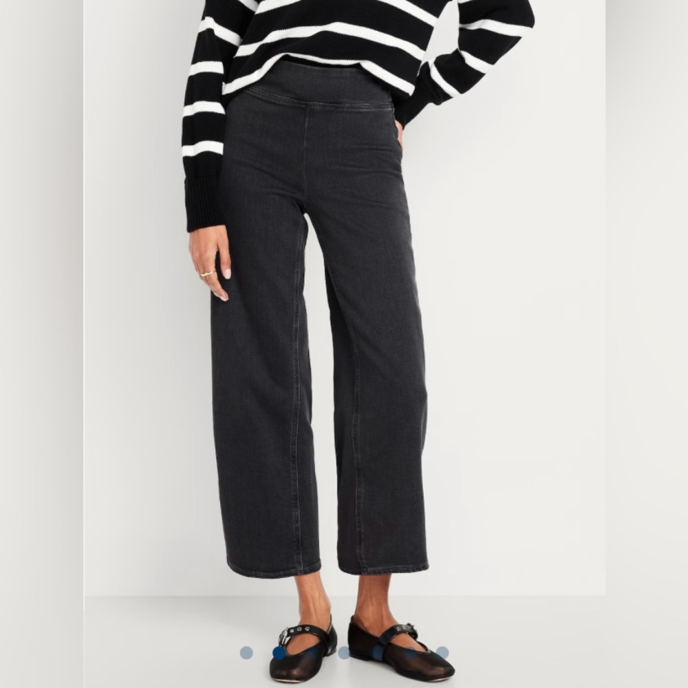 NWT Sz 12 Tall Old Navy Black High Waisted Weekender Pull-On Crop Wide Leg Jeans